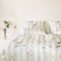 Preview: elegante Mako-Satin Bettwäsche 'Flowerstripe' 135 x 200 cm Natur