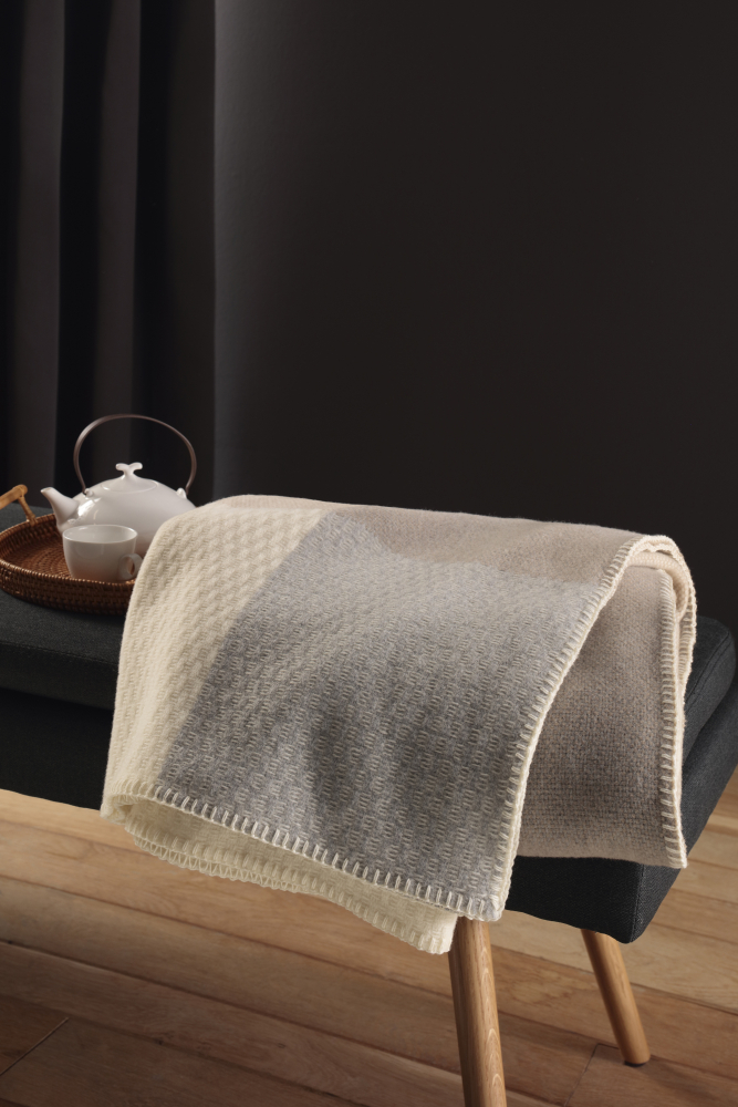 Biederlack Merino-Wolldecke 'Frame' 150 x 200 cm Beige