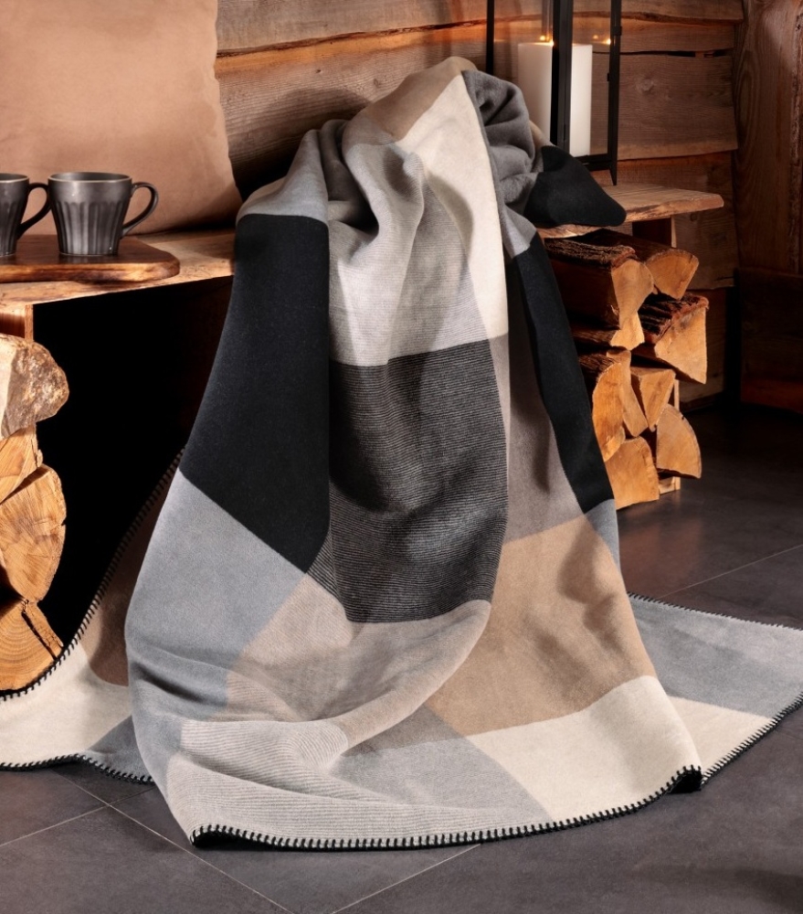 Biederlack Wohn- und Kuscheldecke 'Alp Square' 150 x 200 cm Braun