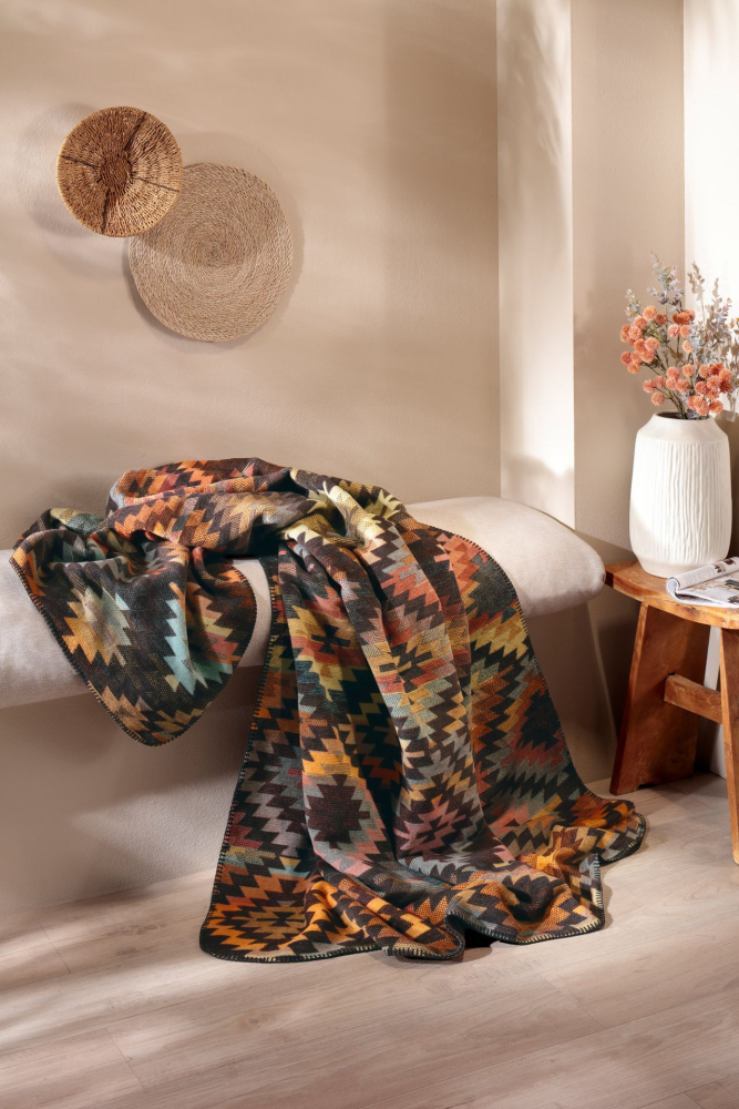 Preview: Biederlack Wohn- und Kuscheldecke 'Nomad Glow' 150 x 200 cm Bunt