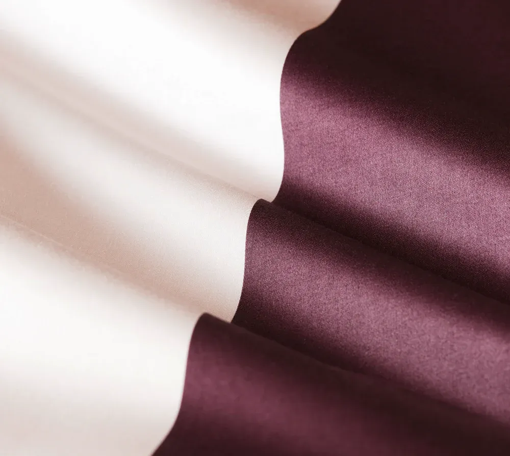 Preview: elegante Mako-Satin Bettwäsche 'Duo' 135 x 200 cm Rosé - Wine