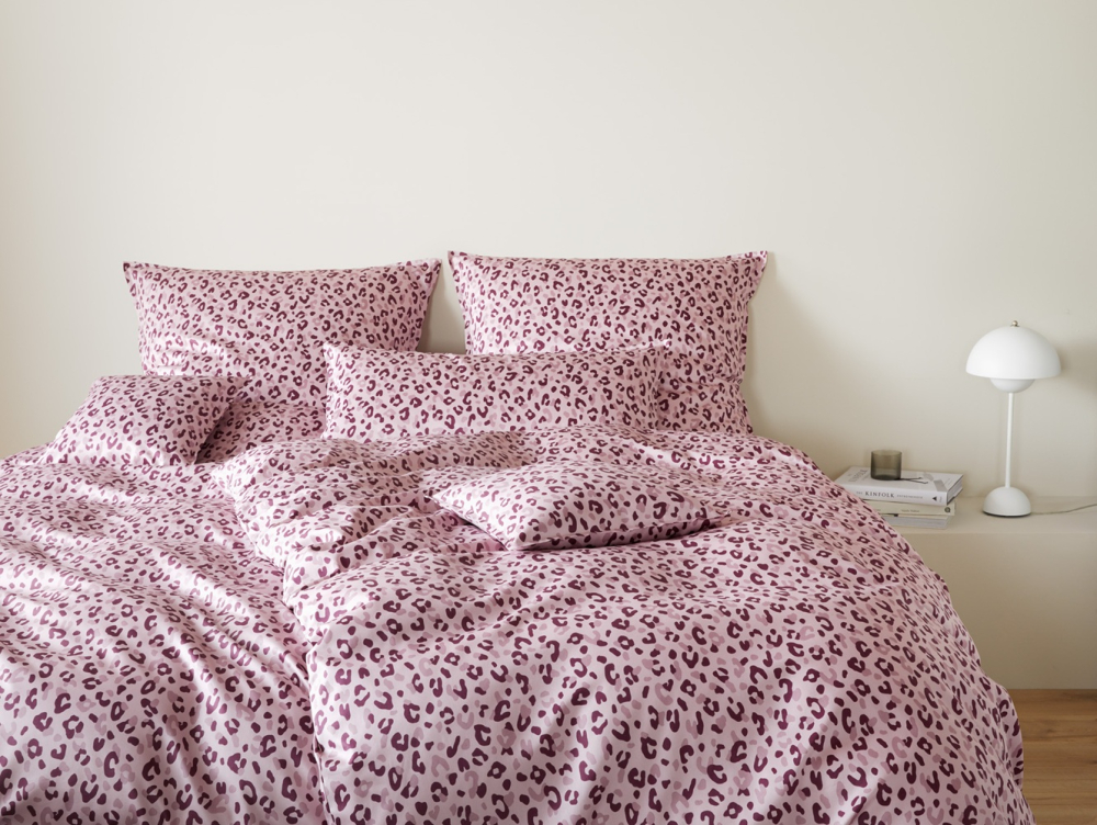 Preview: elegante Mako-Satin Bettwäsche 'Leolook' 135 x 200 cm Rose - Bordeaux