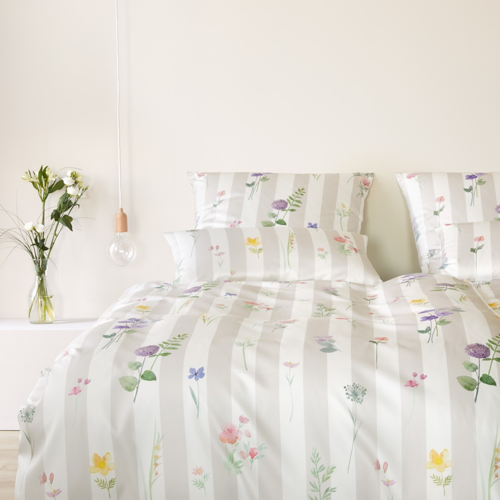 elegante Mako-Satin Bettwäsche 'Flowerstripe' 135 x 200 cm Natur