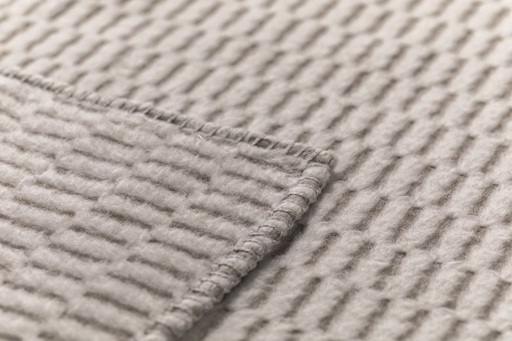 David Fussenegger Wohndecke Plaid Carla 'Grid' 135 x 200 cm Hellgrau