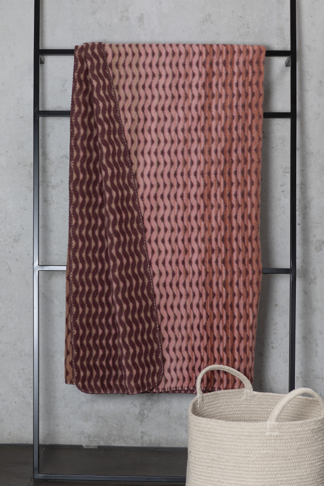 Preview: David Fussenegger Kurzflor- Wohndecke Savona 'Wellen Verlauf' 150 x 200 cm Kupfer