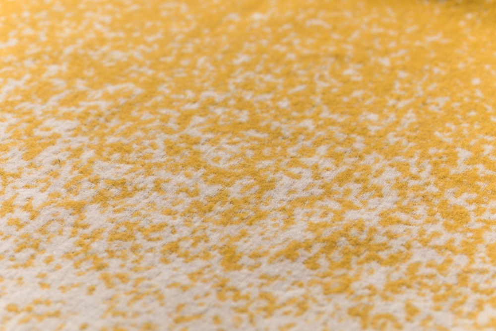 Preview: David Fussenegger Überwurf Wohndecke Luca 'Verlauf' 220 x 240 cm Hellgelb