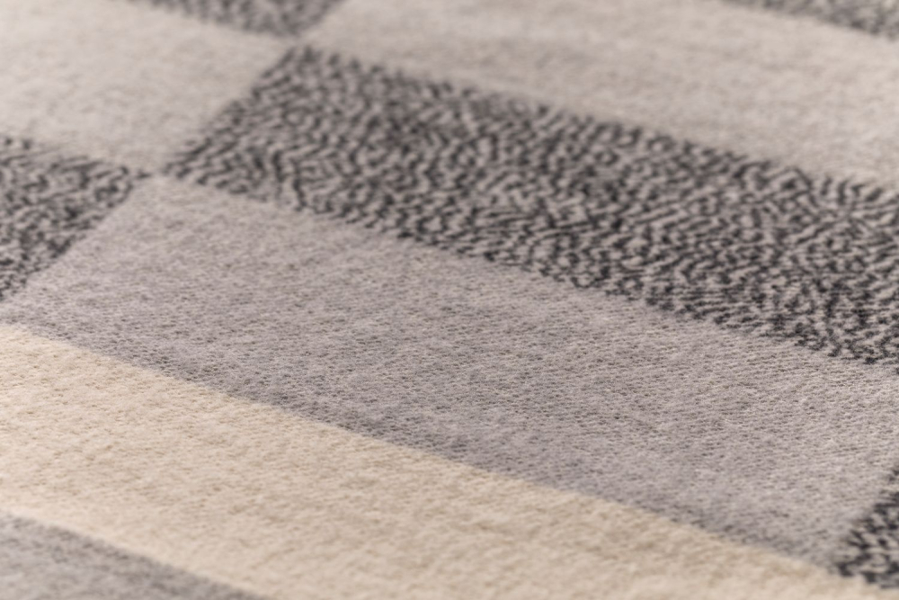 Preview: David Fussenegger Wohndecke Bett Divan Überwurf Nova 'Pixel' 145 x 220 cm Filz