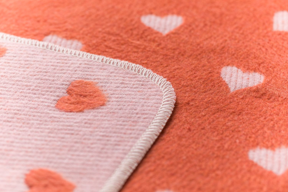 Preview: David Fussenegger Babydecke Plaid Carla 'Herzen' 70 x 90 cm Altrosa