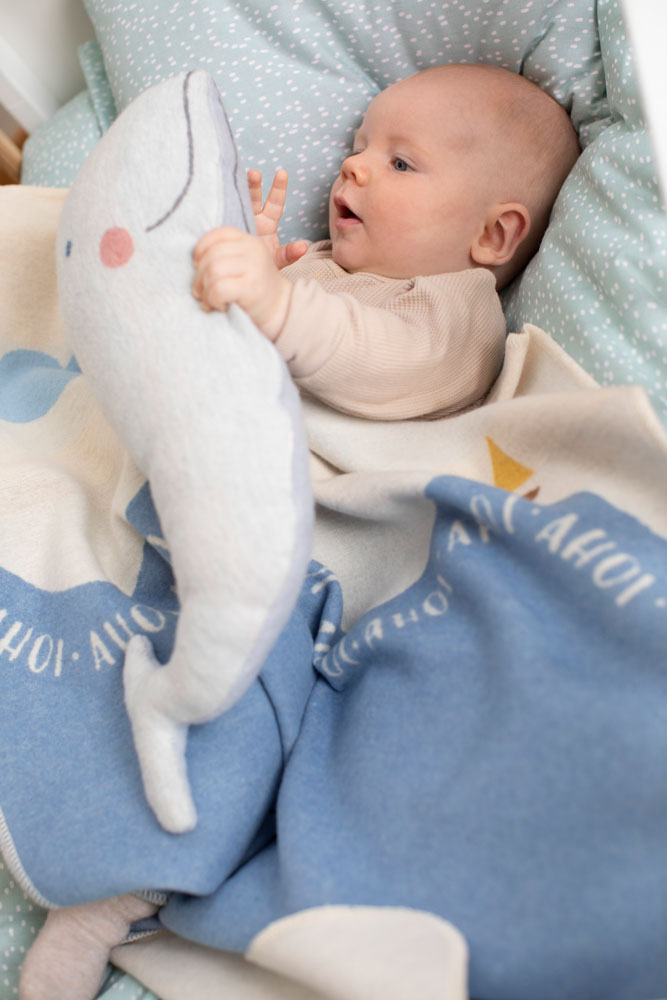 Preview: David Fussenegger Babydecke Juwel 'Wal' 70 x 90 cm Mittelblau