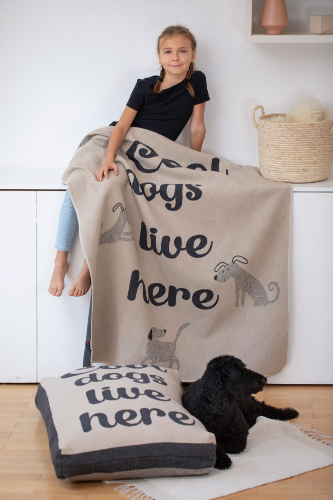 Preview: David Fussenegger Hundedecke 'cool dogs live here' 100 x 140 cm Natur- Beige