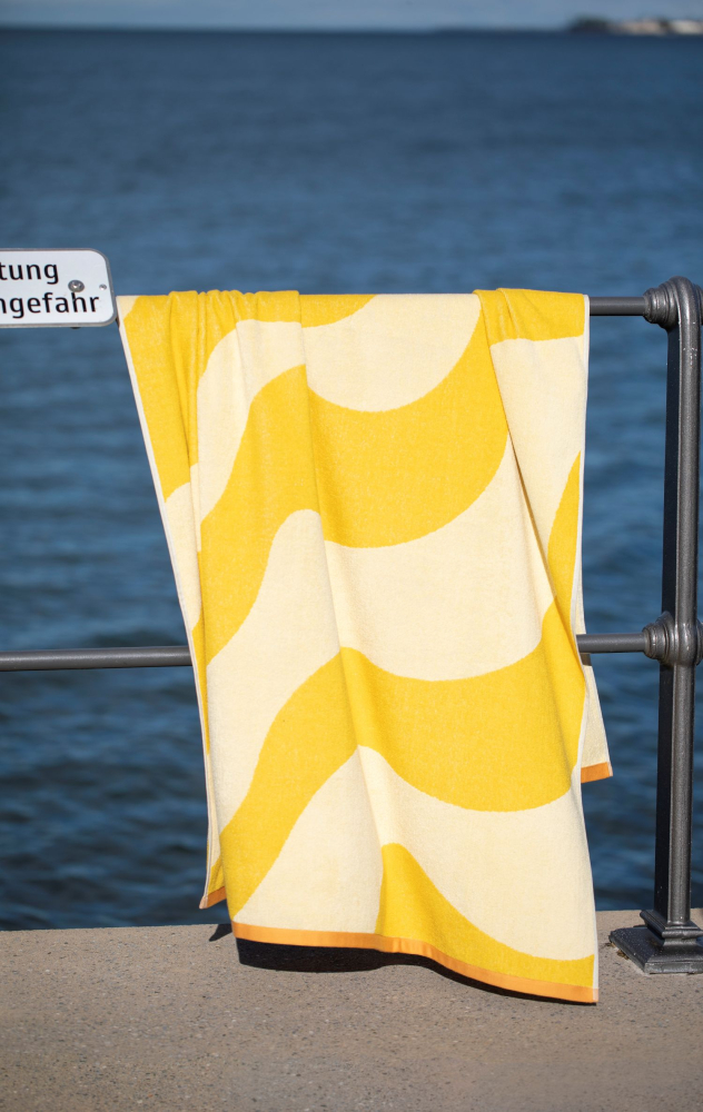 Preview: David Fussenegger Playa Frottee- Strandtuch 'Retro Waves' 140 x 180 cm Hellgelb