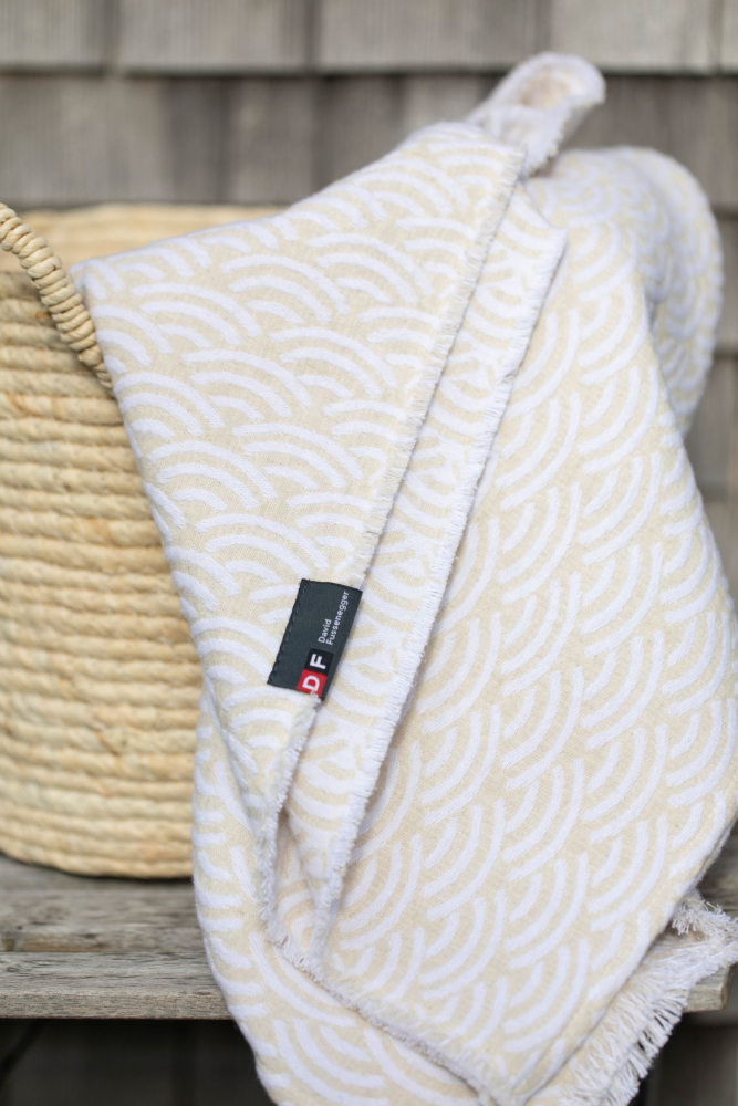 Preview: David Fussenegger Wohndecke Lino 'Mini Waves' 135 x 200 cm Rohweiß- Creme