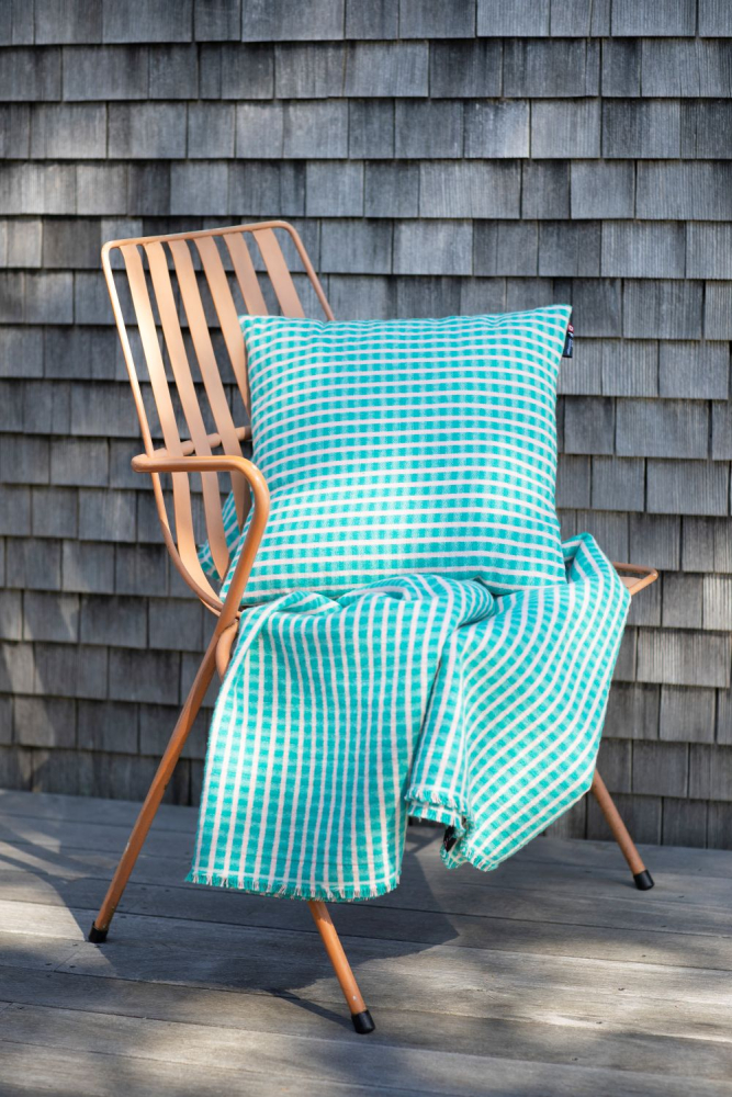 Preview: David Fussenegger Wohndecke Riva 'Streifen strukturiert' 140 x 180 cm Mint- Grün