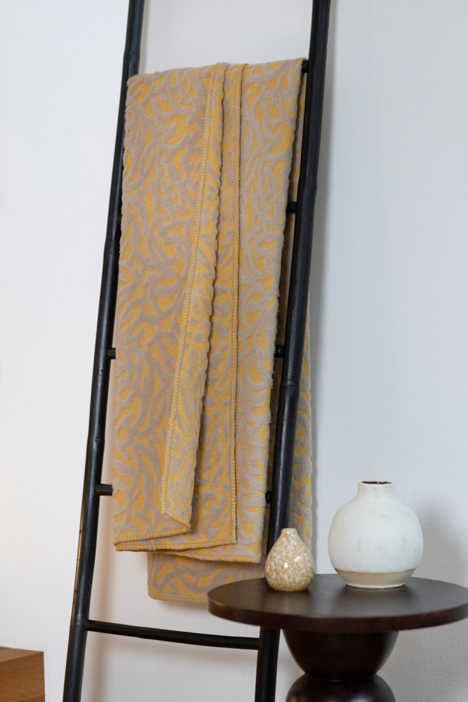 Preview: David Fussenegger Wohndecke Plaid Carla 'Elbentraum' 135 x 200 cm Gelb