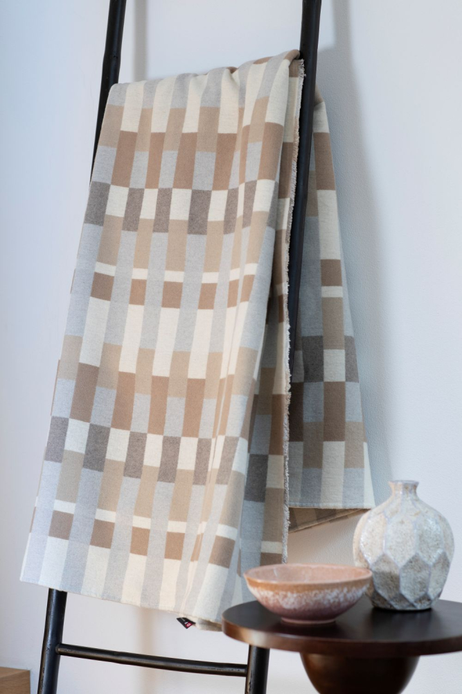 David Fussenegger Wohndecke Luca 'Patchwork' 140 x 200 cm Zement