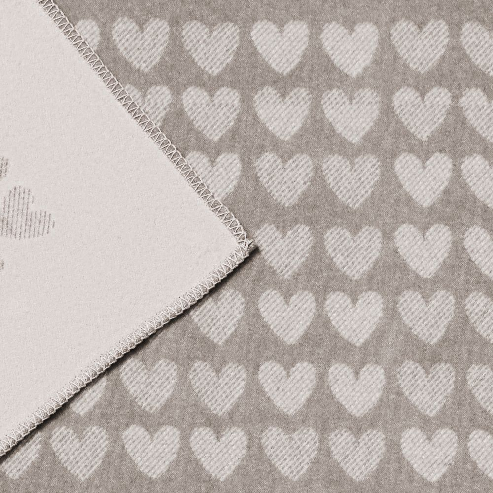 Preview: David Fussenegger Wohndecke Sylt 'Herzen/Love' 140 x 200 cm Rauch- Beige