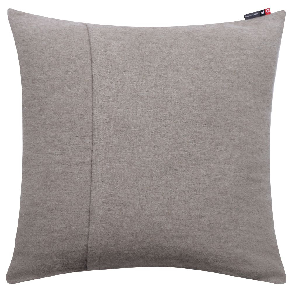 Preview: David Fussenegger Kissenhülle Silvretta 'Alles halb so wild' 50 x 50 cm Schlamm- Beige