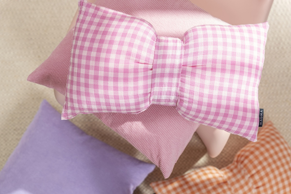 Preview: Magma gefülltes Schleifenkissen 'Pauline' 45 x 30 cm Pink