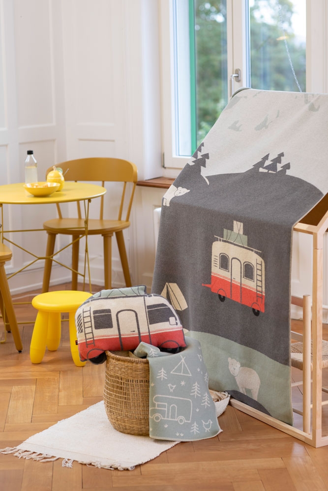 David Fussenegger Kinderdecke Juwel 'Camping' 140 x 200 cm Grau