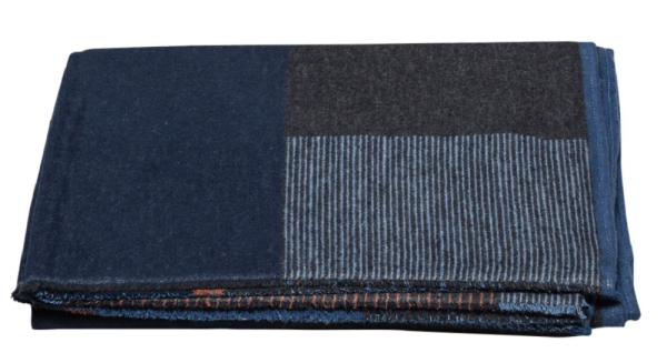 David Fussenegger Wohndecke Luca 'Patch' 140 x 200 cm Blau