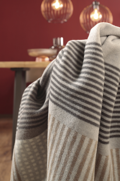 Biederlack Wohn- und Kuscheldecke 'Maze Stone' 150 x 200 cm Grau - Beige