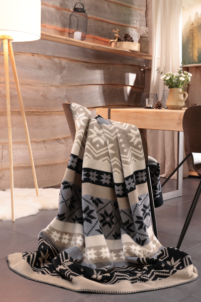 Biederlack Wohn- und Kuscheldecke 'Winter Braid' 150 x 200 cm Natur