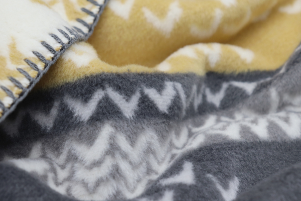 Biederlack Wohn- und Kuscheldecke 'Winter Knit' 150 x 200 cm Grau