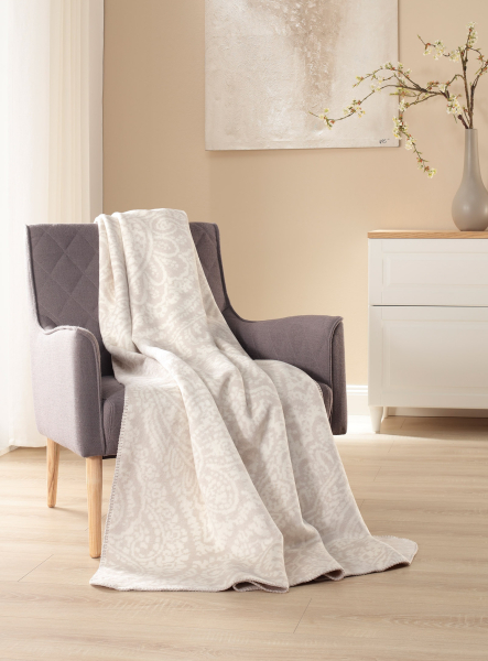 Biederlack Wohn- und Kuscheldecke 'Swinging Paisley' 150 x 200 cm Beige