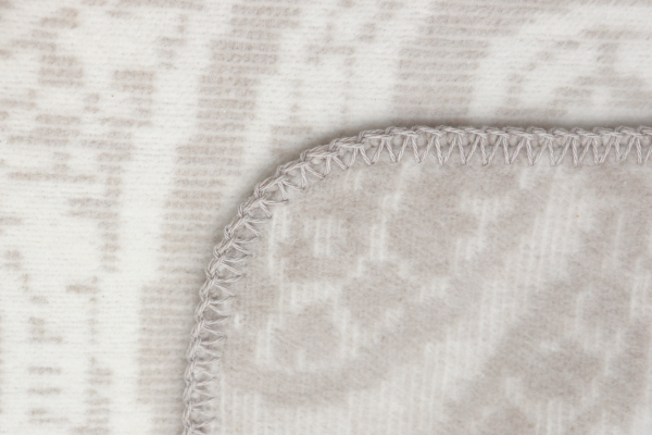Biederlack Wohn- und Kuscheldecke 'Swinging Paisley' 150 x 200 cm Beige