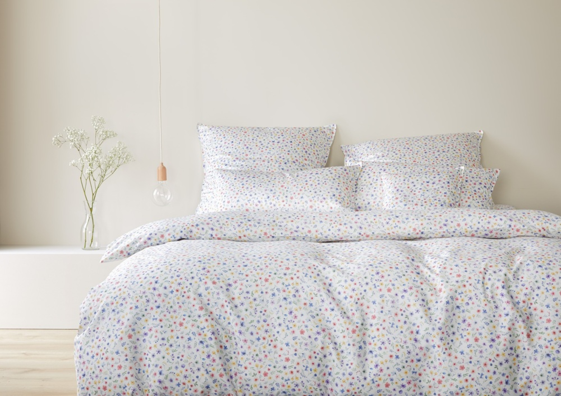 elegante Mako-Satin Bettwäsche 'Beauties' 135 x 200 cm Weiß