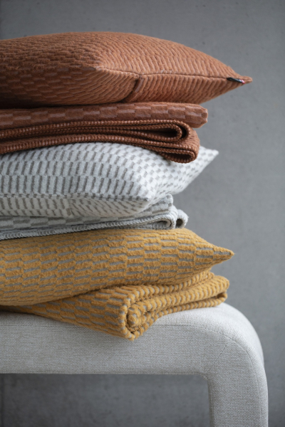 David Fussenegger Wohndecke Plaid Carla 'Grid' 135 x 200 cm Kupfer