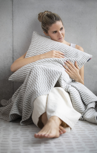 David Fussenegger Wohndecke Plaid Carla 'Grid' 135 x 200 cm Hellgrau