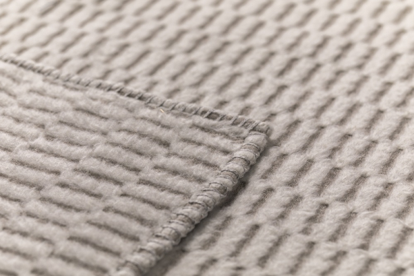 David Fussenegger Wohndecke Plaid Carla 'Grid' 135 x 200 cm Hellgrau