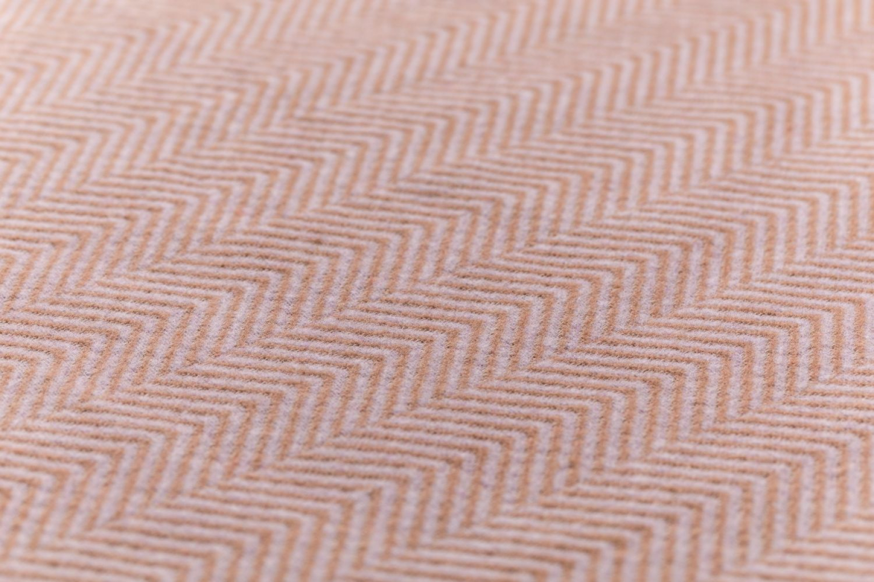 David Fussenegger Überwurf Wohndecke Luca 'Fischgrät' 220 x 240 cm Hellviola