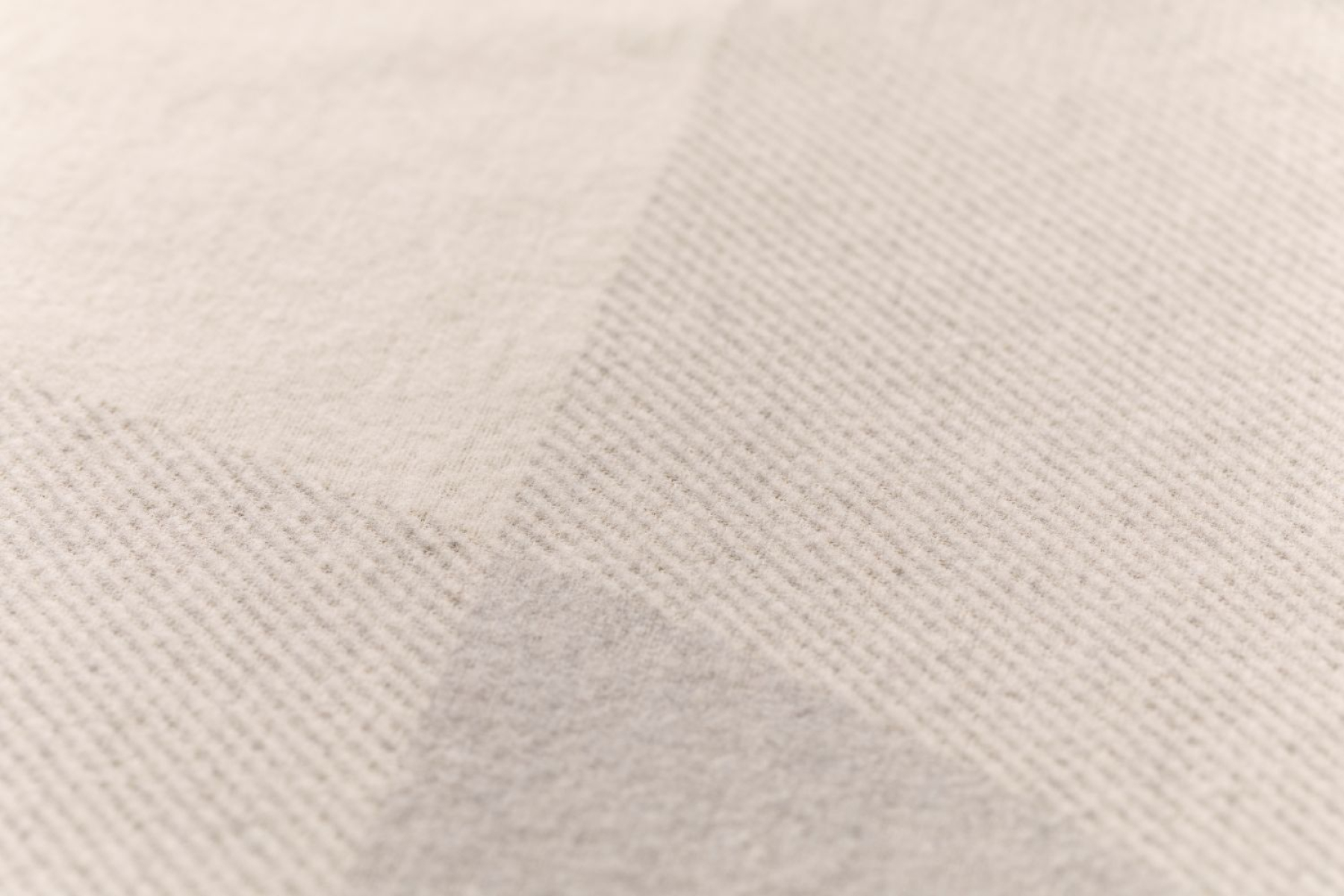 David Fussenegger Überwurf Wohndecke Luca 'Grafik' 220 x 240 cm Grau