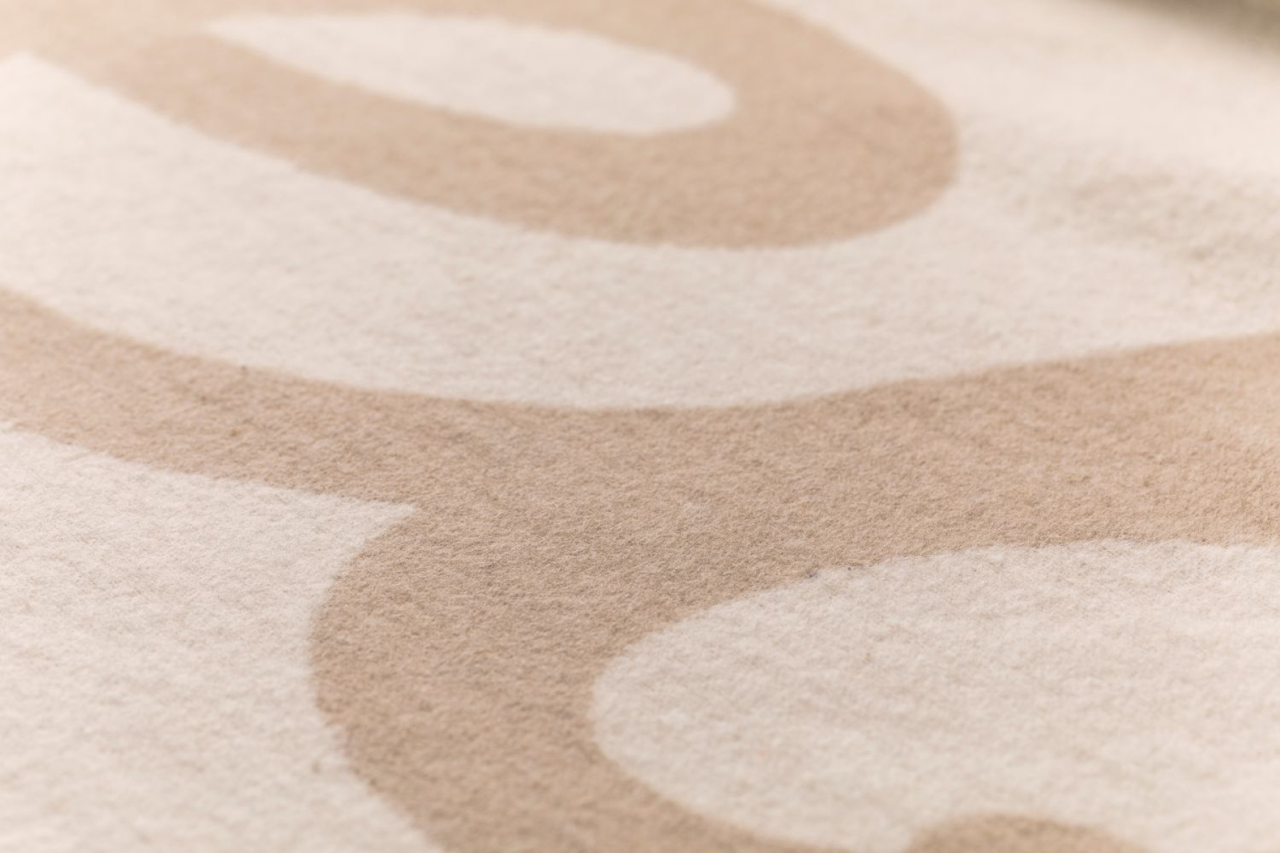 David Fussenegger Wohndecke Silvretta 'heute nichts erlebt...' 140 x 200 cm Rohweiß