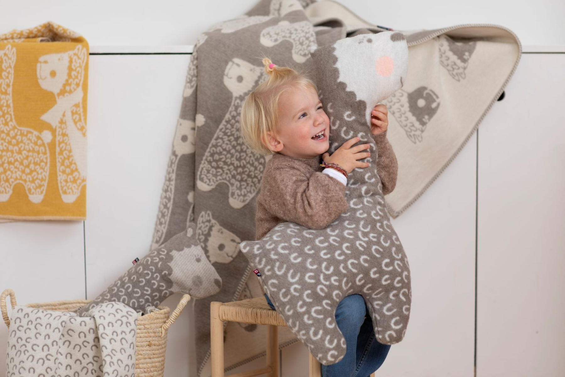 David Fussenegger Kissen gefüllt Mila 'Alpaka' 35 x 66 cm Rauch- Beige