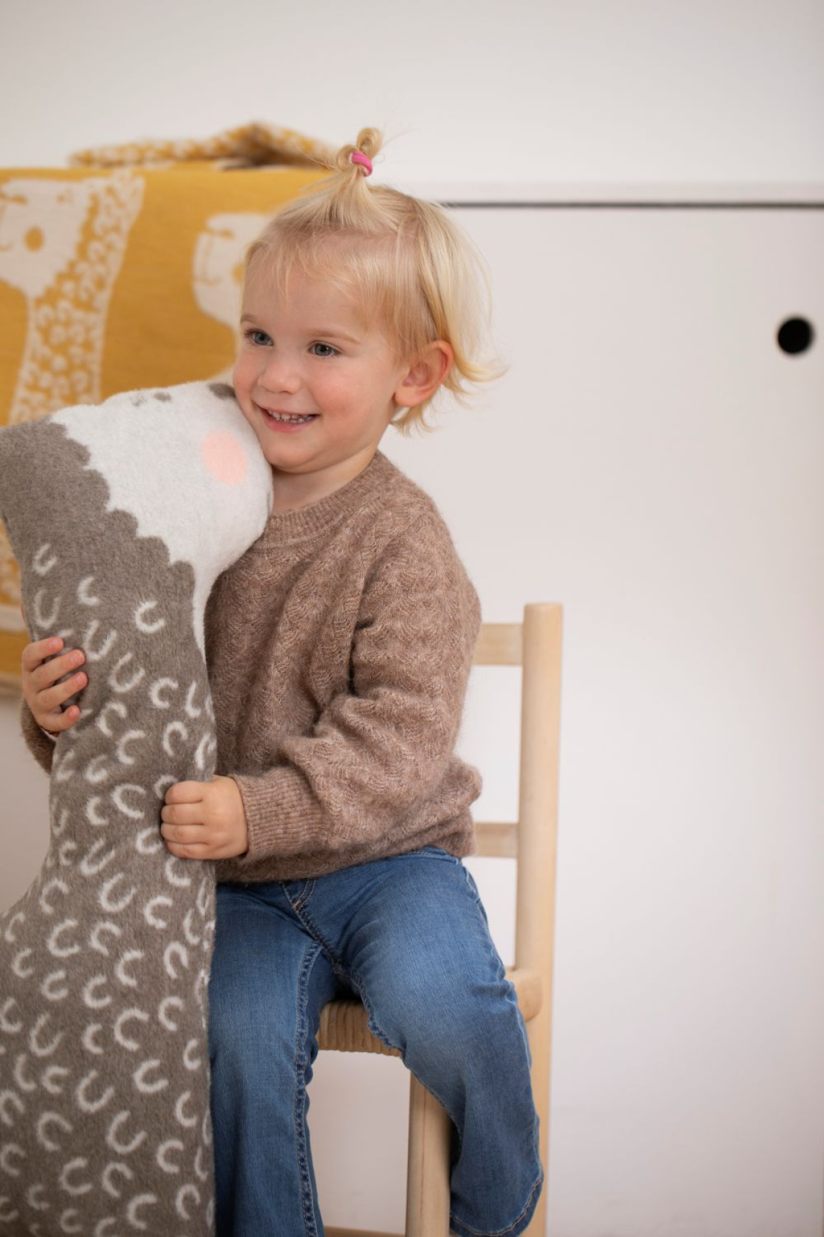 David Fussenegger Kissen gefüllt Mila 'Alpaka' 35 x 66 cm Rauch- Beige