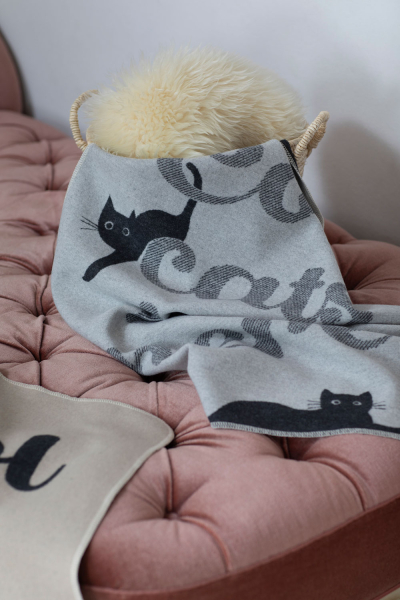 David Fussenegger Katzendecke 'cool cats...' 70 x 90 cm Filz- Grau