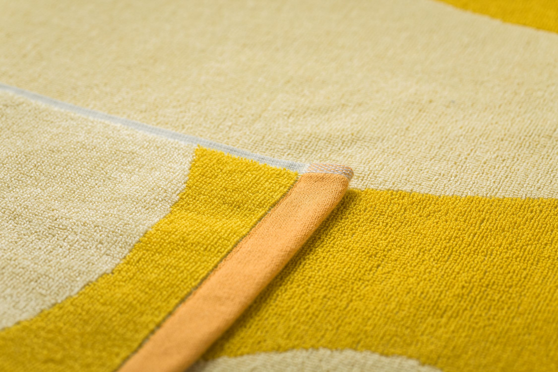 David Fussenegger Playa Frottee- Strandtuch 'Retro Waves' 140 x 180 cm Hellgelb