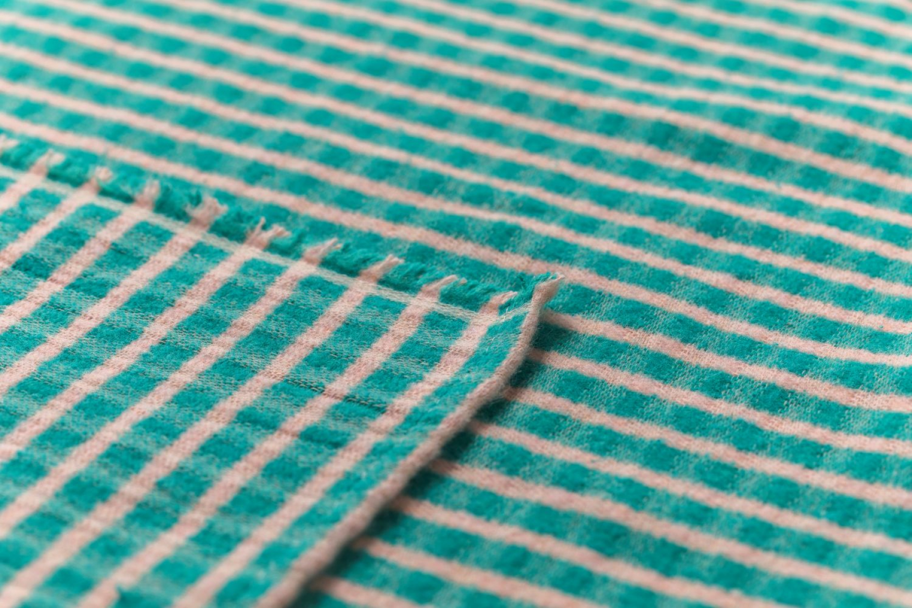 David Fussenegger Wohndecke Riva 'Streifen strukturiert' 140 x 180 cm Mint- Grün