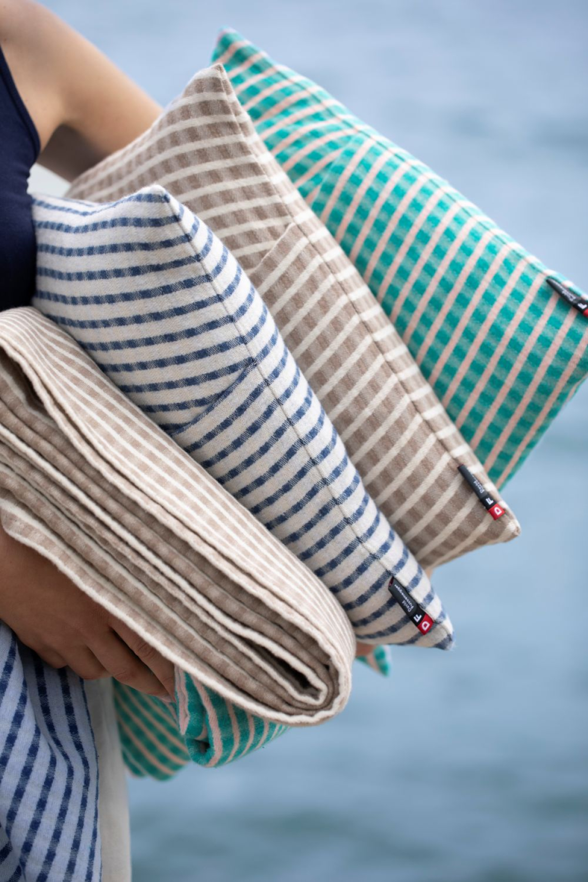 David Fussenegger Wohndecke Riva 'Streifen strukturiert' 140 x 180 cm Mint- Grün