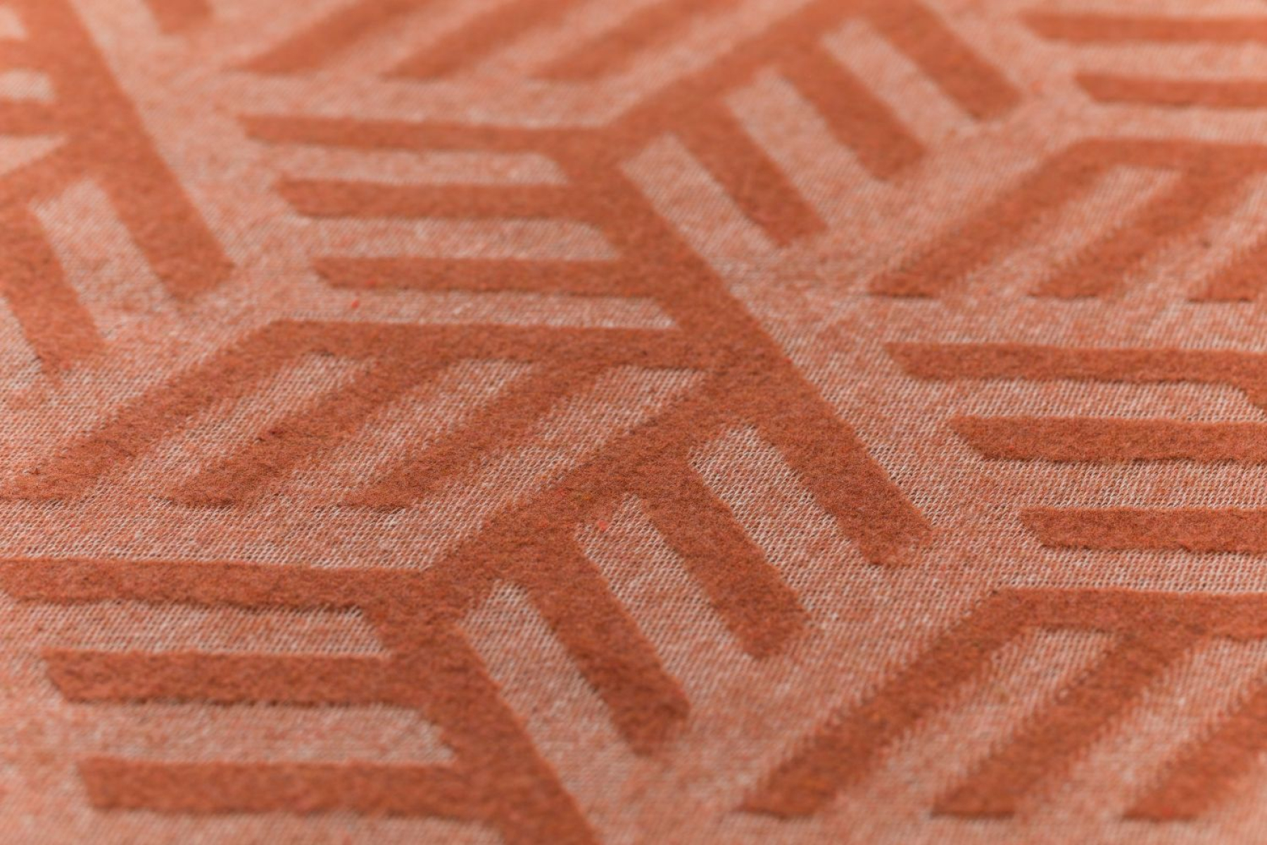 David Fussenegger Wohndecke Riva 'Hexaflow' 140 x 180 cm Kupfer- Orange