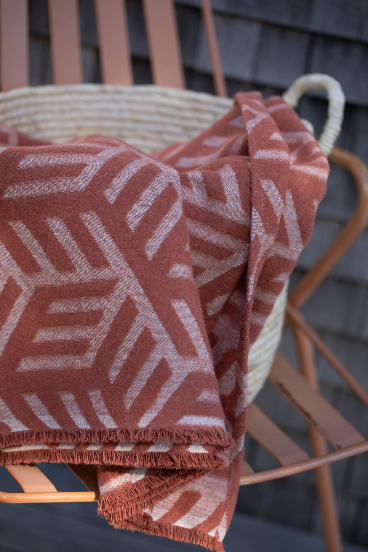 David Fussenegger Wohndecke Riva 'Hexaflow' 140 x 180 cm Kupfer- Orange