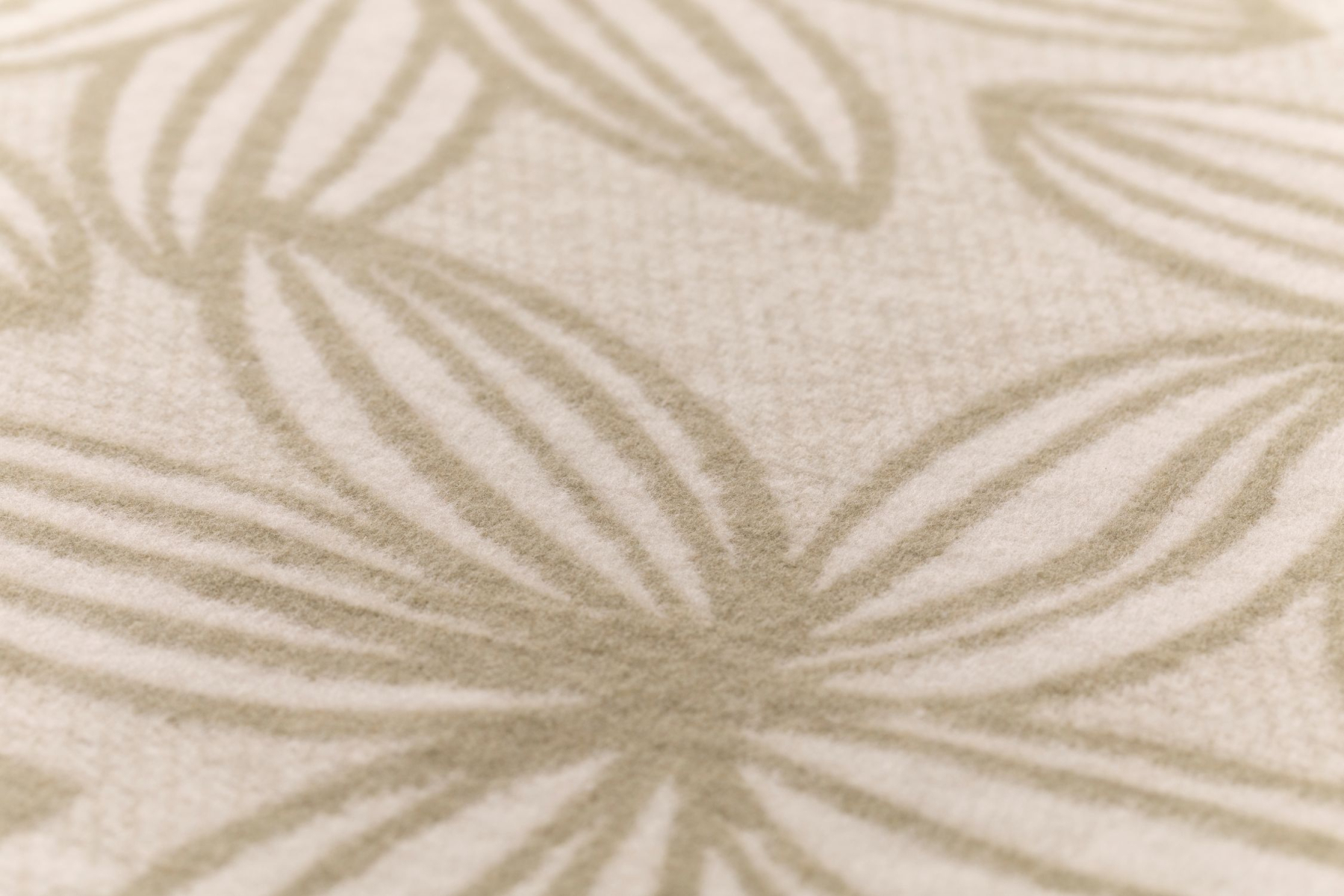 David Fussenegger Wohndecke Silvretta 'Linea Flora' 140 x 200 cm Salbei- Grün