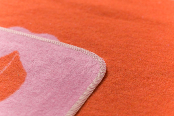 David Fussenegger Wohndecke Silvretta 'Red Lips' 140 x 200 cm Rosa