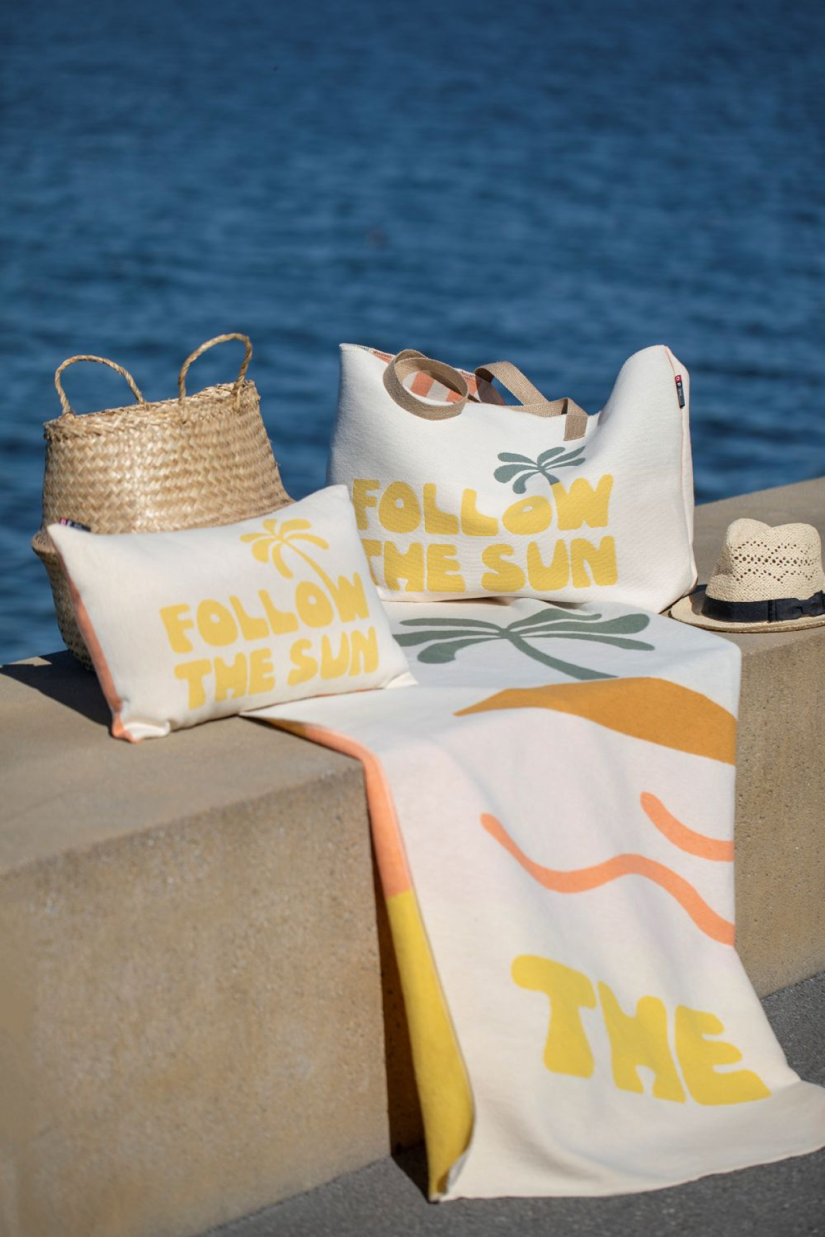 David Fussenegger Tasche Goliath 'Follow the sun' 65 x 40 cm Rohweiß