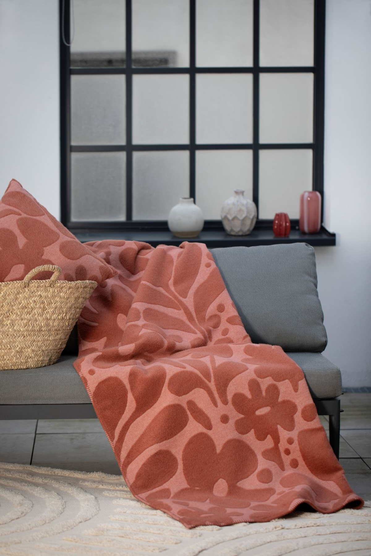 David Fussenegger Wohndecke Plaid Carla 'Flowers' 135 x 200 cm Kupfer