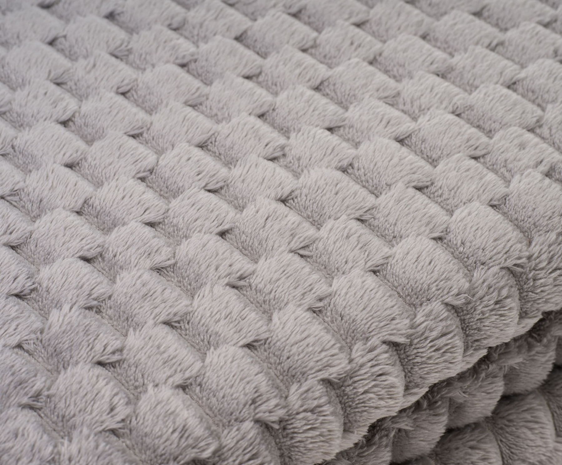 Gözze Kuscheldecke 'Jacquard' 150 x 200 cm Silber