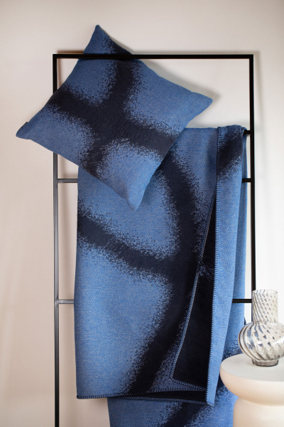 David Fussenegger Wohndecke Plaid Carla 'linear' 135 x 200 cm Royale